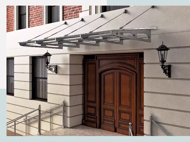 Металлические козырьки от 652 руб. в Арзамасе